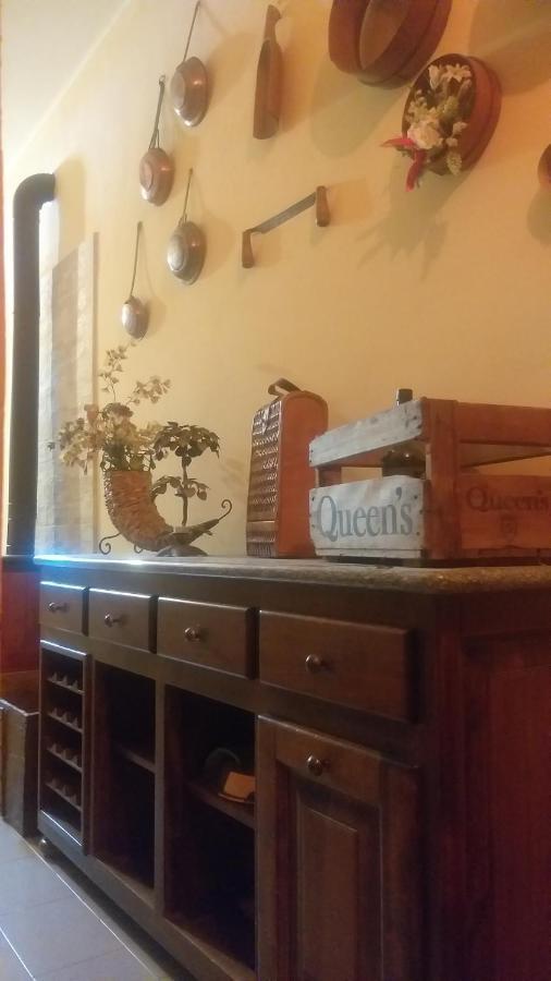 Mosci'S Bed & Beer Bed & Breakfast San Damiano d'Asti ภายนอก รูปภาพ