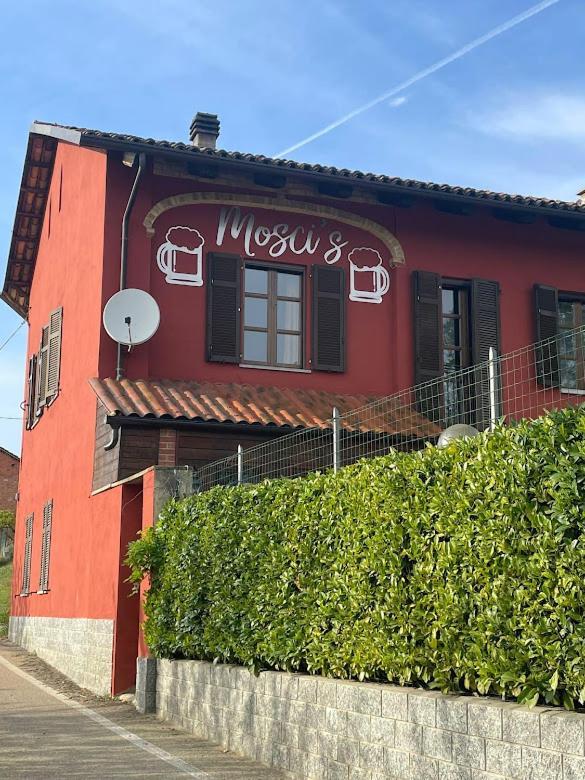 Mosci'S Bed & Beer Bed & Breakfast San Damiano d'Asti ภายนอก รูปภาพ