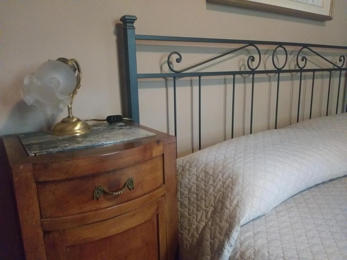 Mosci'S Bed & Beer Bed & Breakfast San Damiano d'Asti ภายนอก รูปภาพ